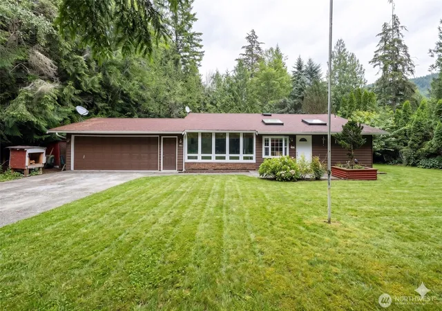 Photo 2 of Sale Pending at 592 Sprague Valley Dr, Maple Falls, WA 98266 | MLS# NWM2537243 | Listing updated on 2026-06-22