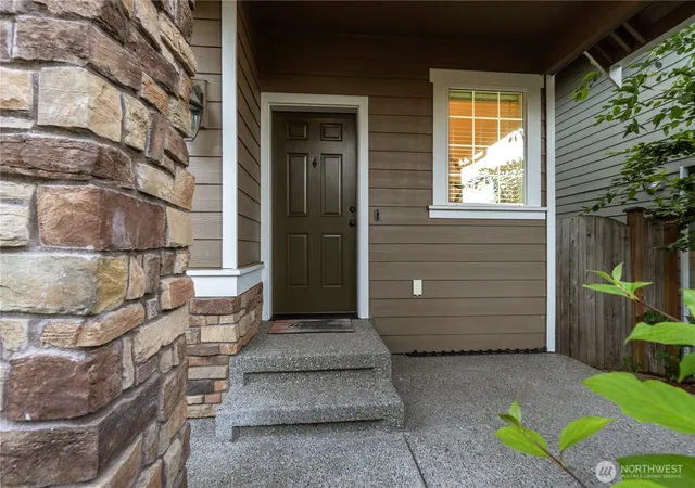 Photo 3 of Sale Pending at 11820 62nd Avenue Se, Snohomish, WA 98296 | MLS# NWM2537255 | Listing updated on 2026-09-20
