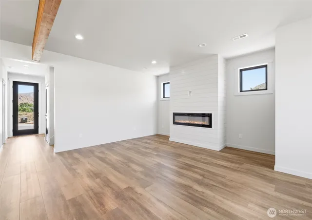 Photo 3 of Single family home for sale at 106 Fruitful Pl, Cashmere, WA 98815 | MLS# NWM2537338 | Listing updated on 2026-09-22