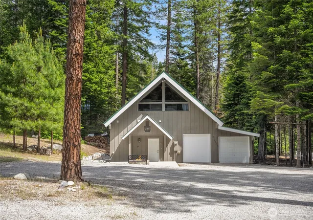 Photo 1 of Single family home for sale at 21005 Lower Chiwawa River Rd, Leavenworth, WA 98826 | MLS# NWM2537340 | Listing updated on 2026-09-29