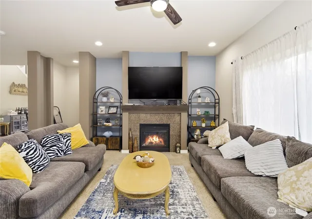 Photo 3 of Single family home for sale at 6404 Stuart Pl SE, Auburn, WA 98092 | MLS# NWM2537392 | Listing updated on 2026-09-22