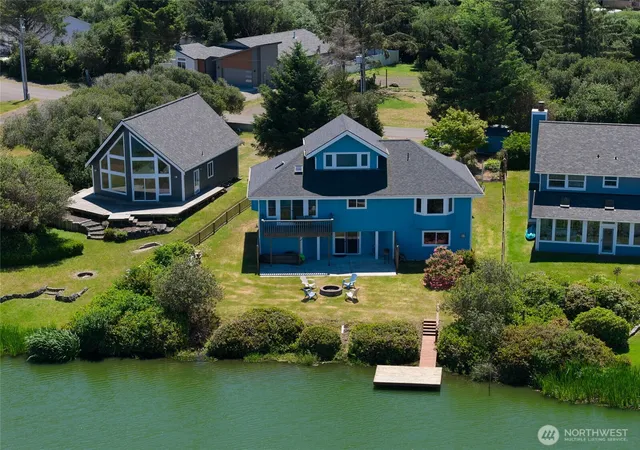 Photo 1 of Single family home for sale at 142 Sea Breeze Loop Se, Ocean Shores, WA 98569 | MLS# NWM2537427 | Listing updated on 2026-09-22
