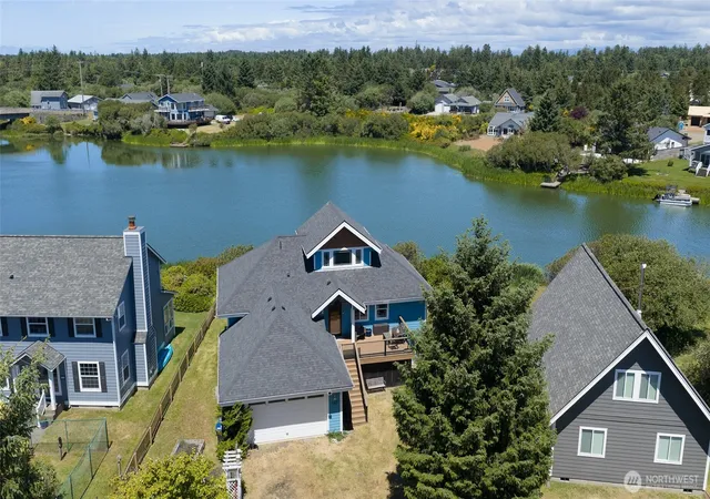 Photo 2 of Single family home for sale at 142 Sea Breeze Loop Se, Ocean Shores, WA 98569 | MLS# NWM2537427 | Listing updated on 2026-09-22