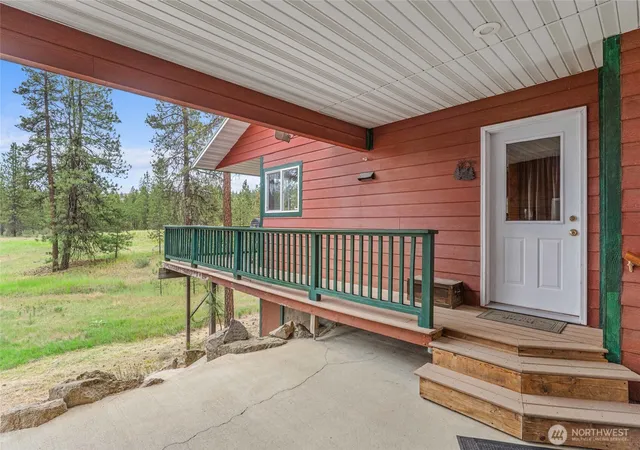 Photo 3 of Single family home for sale at 40048 Cayuse Cvs E, Davenport, WA 99122 | MLS# NWM2537441 | Listing updated on 2026-09-22
