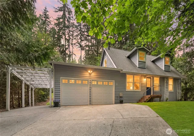 Photo 1 of Single family home for sale at 3211 W Ames Lake Dr Ne, Redmond, WA 98053 | MLS# NWM2537452 | Listing updated on 2026-09-22