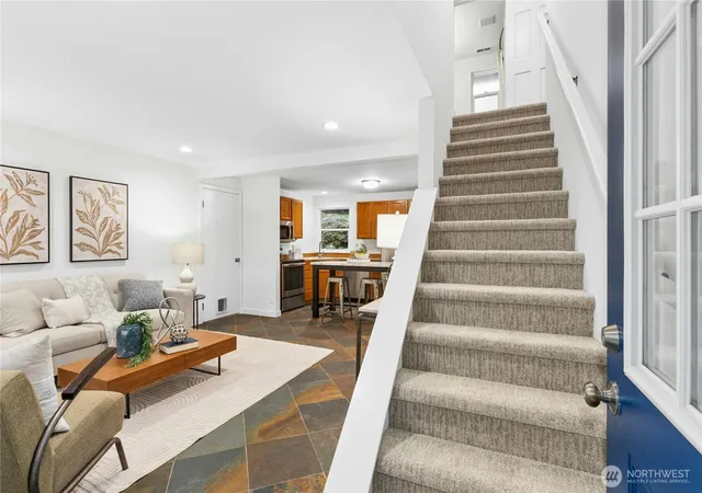 Photo 4 of Single family home for sale at 3211 W Ames Lake Dr NE, Redmond, WA 98053 | MLS# NWM2537452 | Listing updated on 2026-09-22