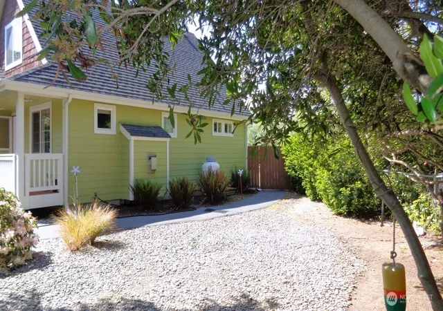 Photo 3 of Single family home for sale at 148 Wishkah St Sw, Ocean Shores, WA 98569 | MLS# NWM2537455 | Listing updated on 2026-09-22