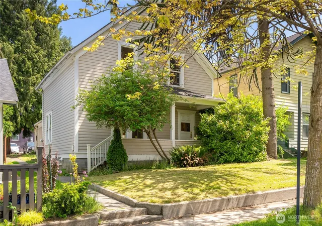 Photo 2 of Sale Pending at 1152 Ellis St, Bellingham, WA 98225 | MLS# NWM2537473 | Listing updated on 2026-08-06