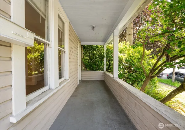 Photo 3 of Sale Pending at 1152 Ellis St, Bellingham, WA 98225 | MLS# NWM2537473 | Listing updated on 2026-08-06