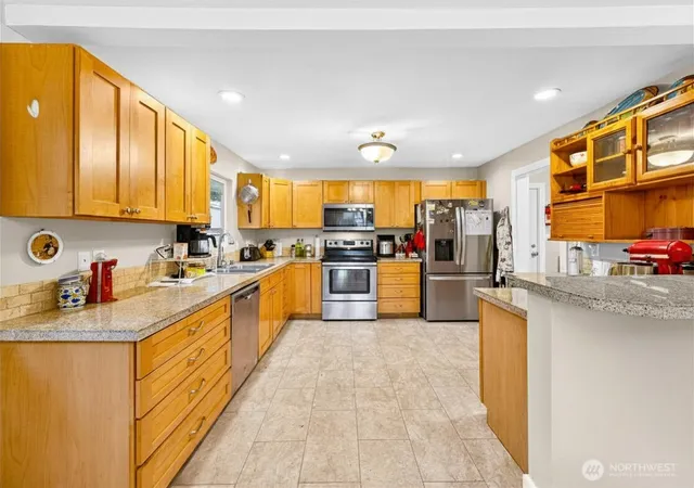 Photo 4 of Sale Pending at 10712 NE 67 Street, Vancouver, WA 98662 | MLS# NWM2537475 | Listing updated on 2026-09-17