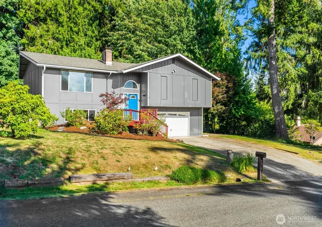 Photo 1 of Single family home for sale at 602 Val Vista Dr, Montesano, WA 98563 | MLS# NWM2537501 | Listing updated on 2026-09-22