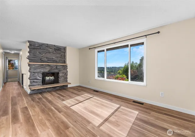 Photo 4 of Single family home for sale at 602 Val Vista Dr, Montesano, WA 98563 | MLS# NWM2537501 | Listing updated on 2026-09-22