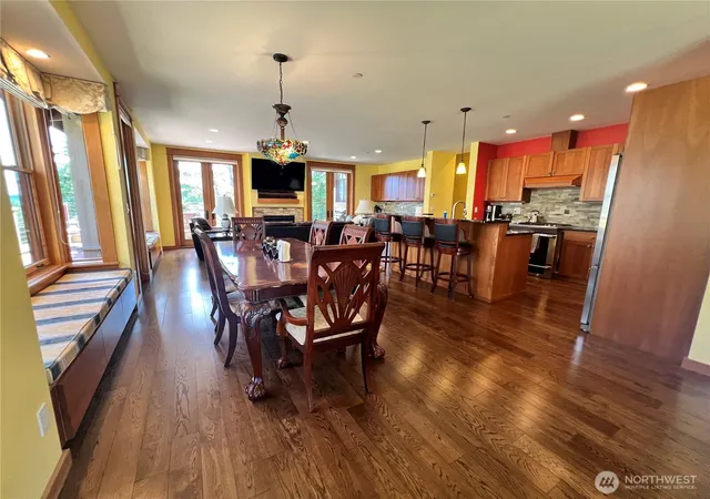 Photo 4 of Single family home for sale at 18 Fishing Aly, Eastsound, WA 98245 | MLS# NWM2537507 | Listing updated on 2026-09-25