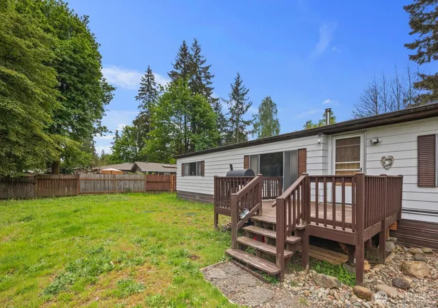 Photo 4 of Manufactured home for sale at 2641 Scotlac Dr SW, Olympia, WA 98512 | MLS# NWM2537512 | Listing updated on 2026-09-22