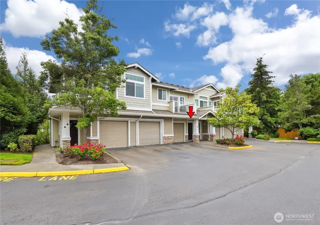 Photo 2 of Condo for sale at 1101 63rd Street Se #C, Auburn, WA 98092 | MLS# NWM2537619 | Listing updated on 2026-09-22