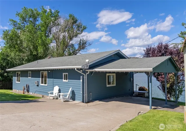 Photo 4 of Single family home for sale at 111 Eastlake Rd, Oroville, WA 98844 | MLS# NWM2537656 | Listing updated on 2026-09-22