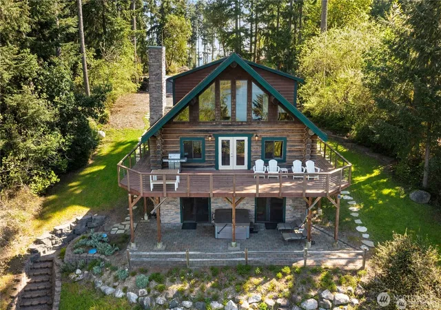 Photo 3 of Single family home for sale at 12508 Cole Point Dr, Anderson Island, WA 98303 | MLS# NWM2537668 | Listing updated on 2026-09-22