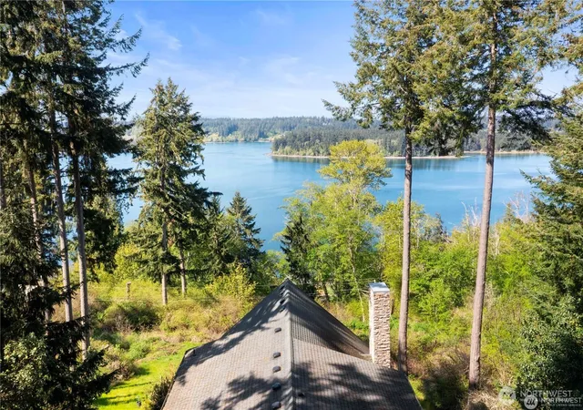 Photo 3 of Single family home for sale at 12508 Cole Point Dr, Anderson Island, WA 98303 | MLS# NWM2537668 | Listing updated on 2026-09-22