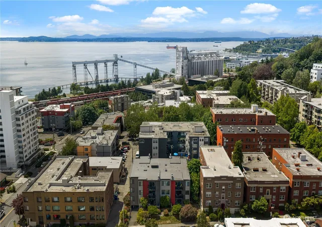 Photo 3 of Condo for sale at 613 4th Avenue W #103, Seattle, WA 98119 | MLS# NWM2537702 | Listing updated on 2026-09-22