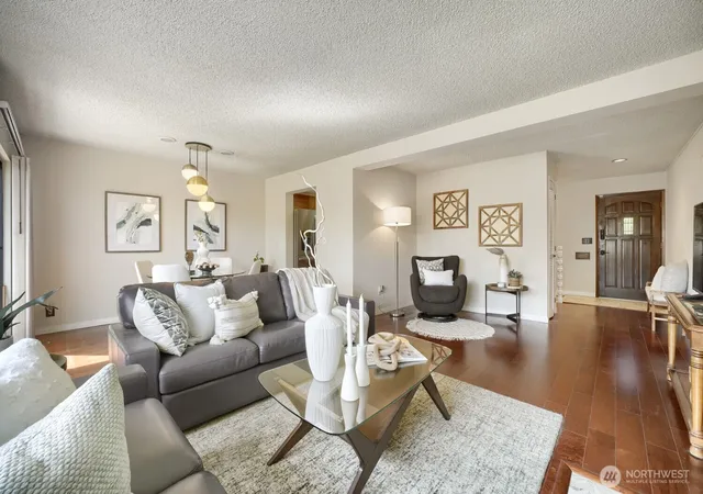 Condo for sale at 10634 Glen Acres Dr S, Seattle, WA 98168 | MLS# NWM2537722