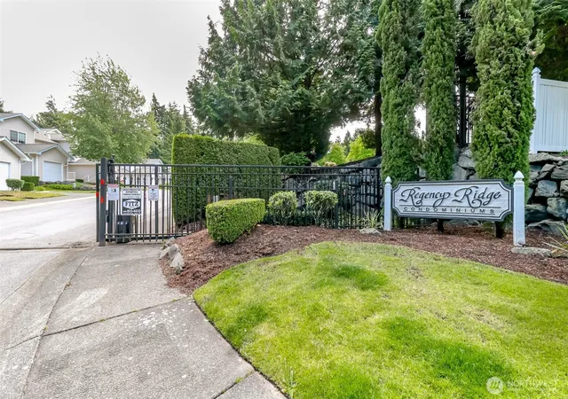 Photo 2 of Condo for sale at 2037 S 368th Place, Federal Way, WA 98003 | MLS# NWM2537738 | Listing updated on 2026-09-22
