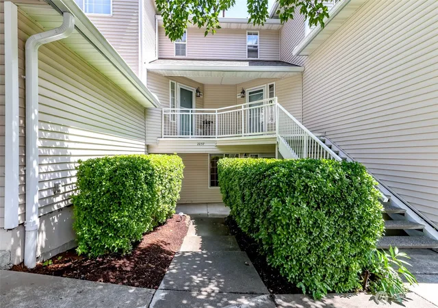 Photo 1 of Condo for sale at 2037 S 368th Place, Federal Way, WA 98003 | MLS# NWM2537738 | Listing updated on 2026-09-22