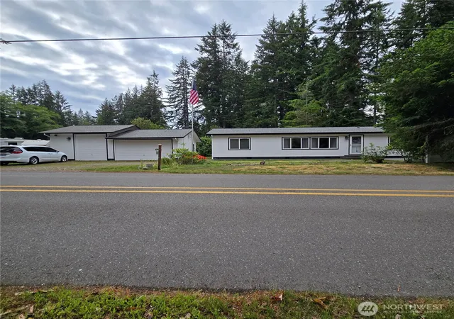 Photo 3 of Sale Pending at 29031 Falkner Rd Ne, Poulsbo, WA 98370 | MLS# NWM2537778 | Listing updated on 2026-09-21