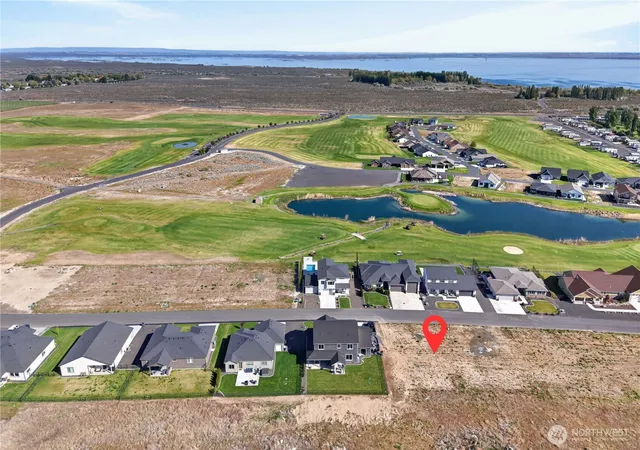 Photo 2 of Single family home for sale at 8439 Se Desert Greens Lp, Othello, WA 99344 | MLS# NWM2537783 | Listing updated on 2026-09-24