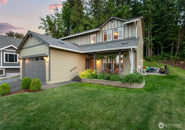 Photo 2 of Single family home for sale at 5519 Whitehorn Way, Blaine, WA 98230 | MLS# NWM2537789 | Listing updated on 2026-09-23