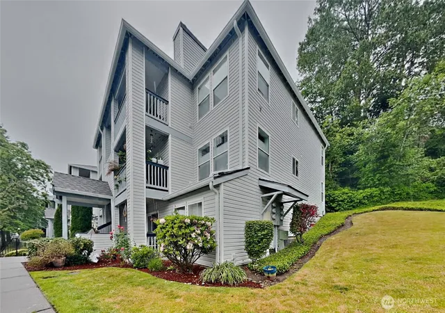Photo 1 of Sale Pending at 33020 10th Avenue Sw #X104, Federal Way, WA 98023 | MLS# NWM2537790 | Listing updated on 2026-09-18