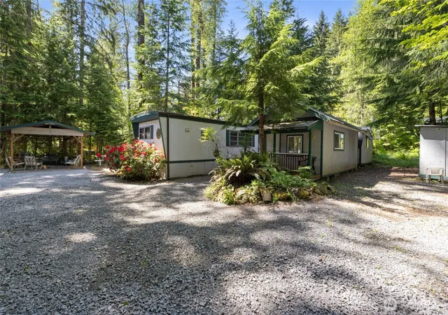 Photo 3 of Manufactured home for sale at 146 Paradise Dr, Ashford, WA 98304 | MLS# NWM2537798 | Listing updated on 2026-09-28