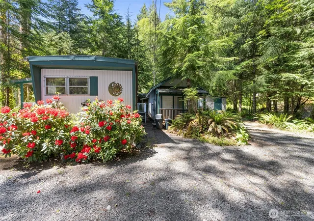 Photo 4 of Manufactured home for sale at 146 Paradise Dr, Ashford, WA 98304 | MLS# NWM2537798 | Listing updated on 2026-09-28