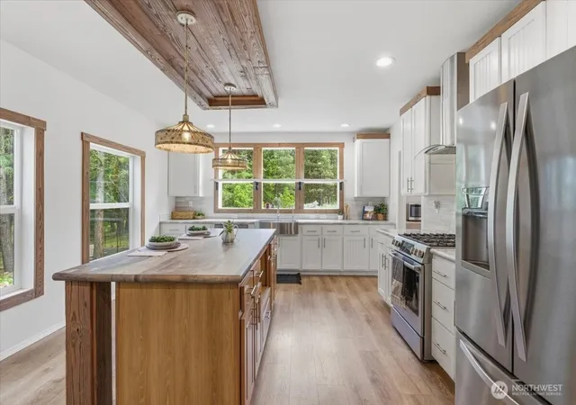 Photo 3 of Manufactured home for sale at 389 Muledeer, East Wenatchee, WA 98802 | MLS# NWM2537809 | Listing updated on 2026-09-22