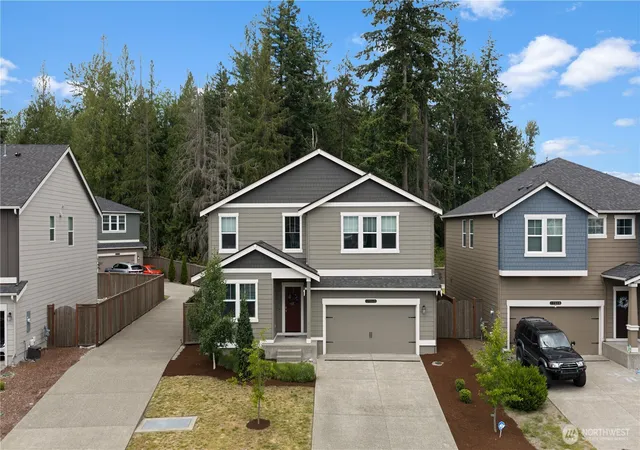 Photo 1 of Single family home for sale at 17512 Crossing Dr E, Puyallup, WA 98374 | MLS# NWM2537840 | Listing updated on 2026-09-25
