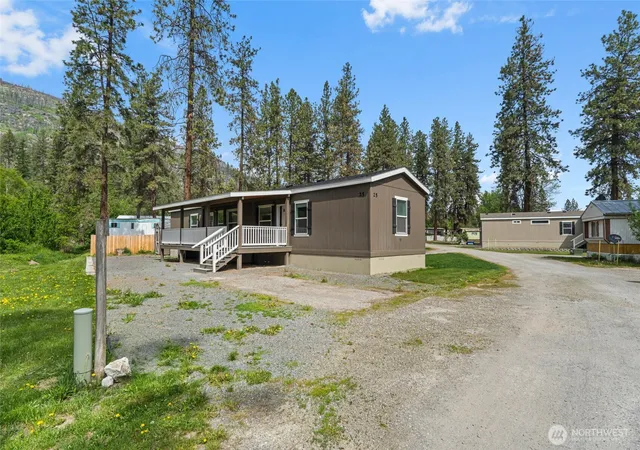 Photo 2 of Manufactured home for sale at 5 Columbia Dr #25, Kettle Falls, WA 99141 | MLS# NWM2537857 | Listing updated on 2026-10-09