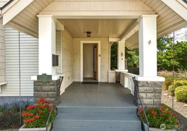 Photo 3 of Single family home for sale at 241 N Bellevue Ave, Walla Walla, WA 99362 | MLS# NWM2537878 | Listing updated on 2026-09-22