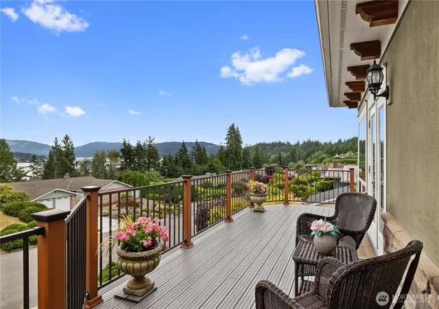 Photo 3 of Single family home for sale at 413 174th Place Ne, Bellevue, WA 98008 | MLS# NWM2537895 | Listing updated on 2026-10-01