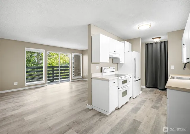 Photo 4 of Condo for sale at 10459 Des Moines Memorial Dr S #303, Seattle, WA 98168 | MLS# NWM2537939 | Listing updated on 2026-09-22