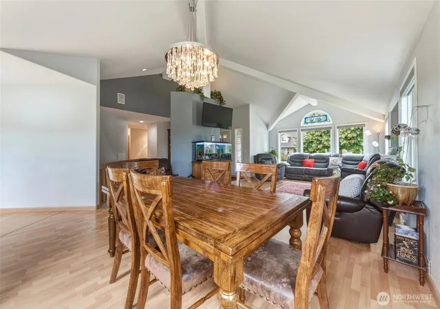 Photo 3 of Single family home for sale at 1001 Southview, Walla Walla, WA 99362 | MLS# NWM2538091 | Listing updated on 2026-09-22