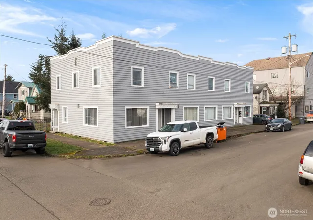 Photo 3 of Multi family home for sale at 1020 J St, Hoquiam, WA 98550 | MLS# NWM2538113 | Listing updated on 2026-09-22