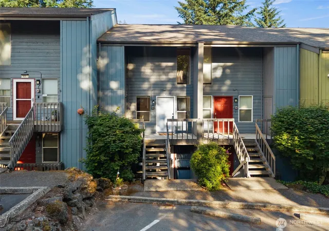 Photo 1 of Condo for sale at 500 N National Ave #14, Bremerton, WA 98312 | MLS# NWM2538216 | Listing updated on 2026-09-22