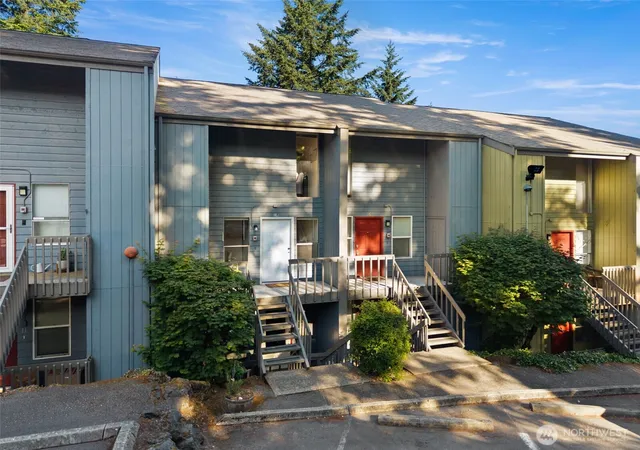 Photo 2 of Condo for sale at 500 N National Ave #14, Bremerton, WA 98312 | MLS# NWM2538216 | Listing updated on 2026-09-22