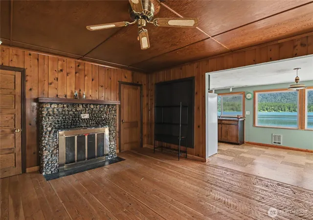 Photo 4 of Single family home for sale at 60 Lake Dr N, Amanda Park, WA 98526 | MLS# NWM2538227 | Listing updated on 2026-09-22