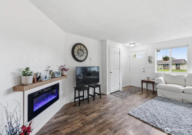 Photo 3 of House for sale at 11040 N Skagit St #A & B, Burlington, WA 98233 | MLS# NWM2538264 | Listing updated on 2026-09-22