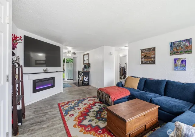 Photo 4 of House for sale at 11040 N Skagit St #A & B, Burlington, WA 98233 | MLS# NWM2538264 | Listing updated on 2026-09-22