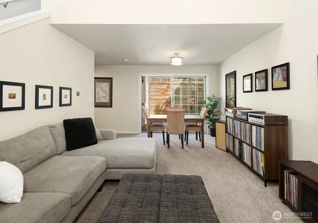 Photo 4 of Townhouse for sale at 10262 NE 129th Lane, Kirkland, WA 98034 | MLS# NWM2538271 | Listing updated on 2026-09-29