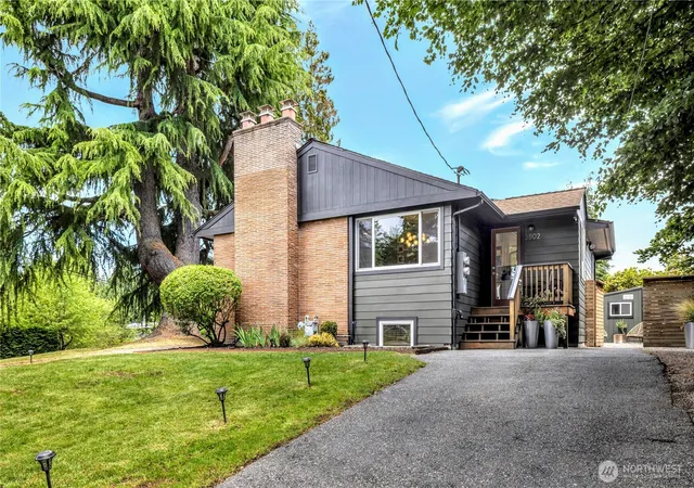 Photo 1 of Single family home for sale at 3802 Ne 90th Street, Seattle, WA 98115 | MLS# NWM2538295 | Listing updated on 2026-09-04