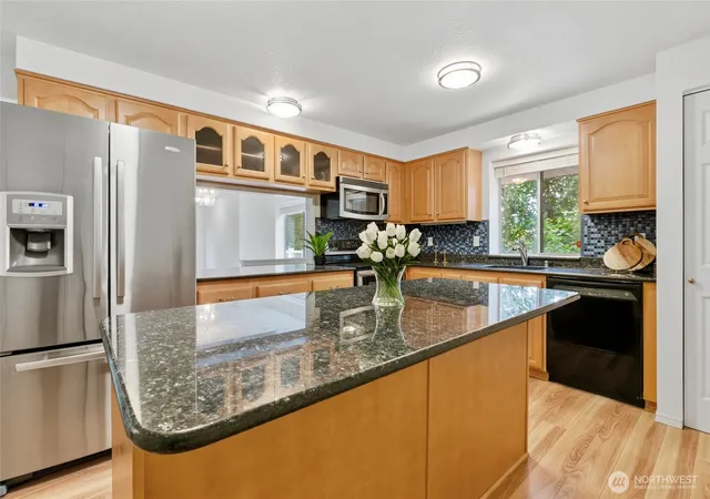 Photo 2 of Sale Pending at 31074 9th Avenue S, Federal Way, WA 98003 | MLS# NWM2538396 | Listing updated on 2026-09-23