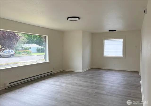 Photo 2 of Sale Pending at 511 20th, Longview, WA 98632 | MLS# NWM2538415 | Listing updated on 2026-09-25