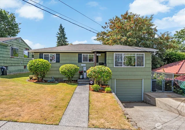 Photo 2 of Single family home for sale at 4322 S 10th Street, Tacoma, WA 98405 | MLS# NWM2538432 | Listing updated on 2026-09-22